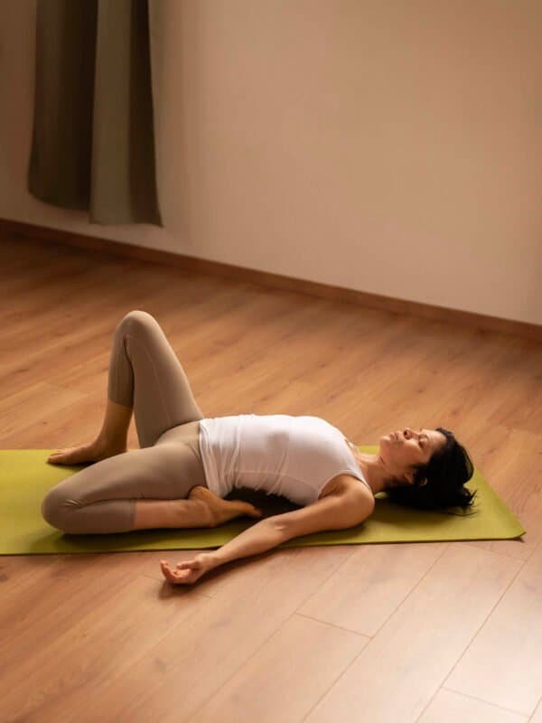Il Ginocchio Straordinario – Anatomia, Movimento e Yoga